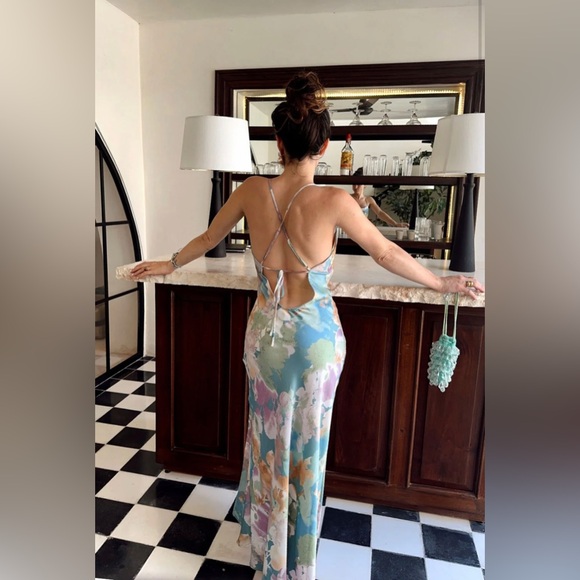 12th Tribe Natalia Pastel Floral Printed Maxi Dress - Picture 4 of 4